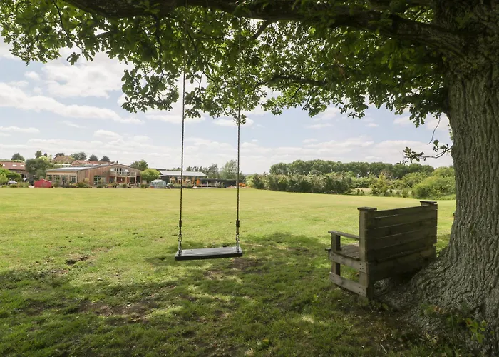 Under The Oak Tree Shepherd's Hut *